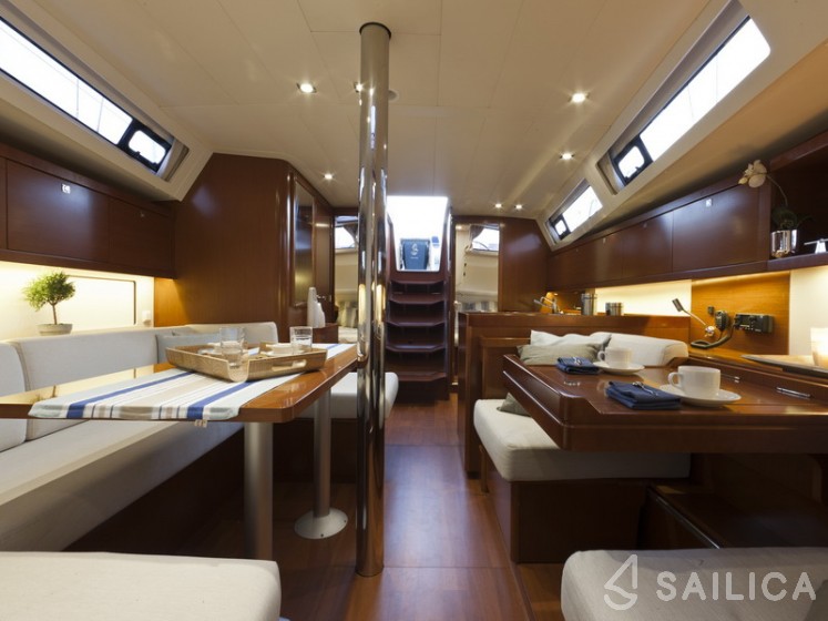 Oceanis 41 - Yacht Charter Sailica