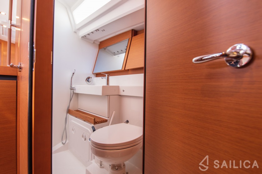 Sun Odyssey 440 - Yacht Charter Sailica