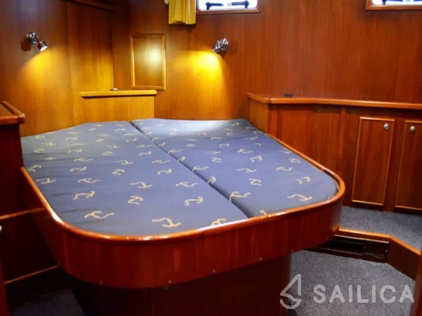 De Drait Renal 40 - Yacht Charter Sailica
