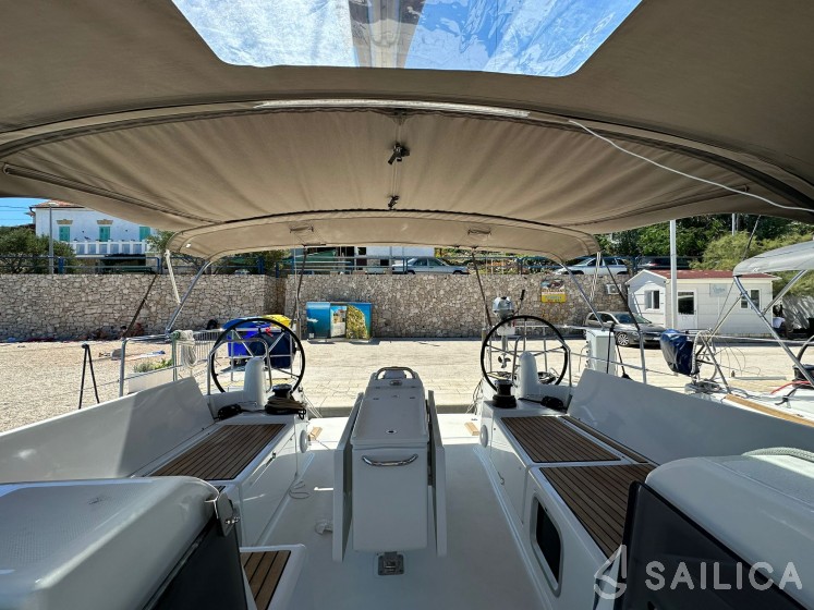 Sun Odyssey 490 - Yacht Charter Sailica