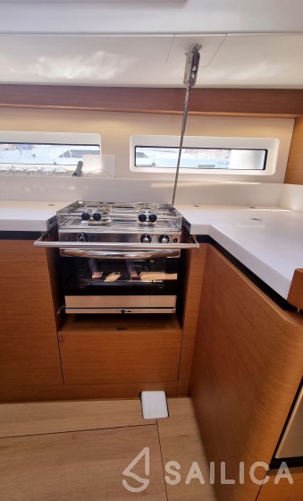 Sun Odyssey 490 - Yacht Charter Sailica