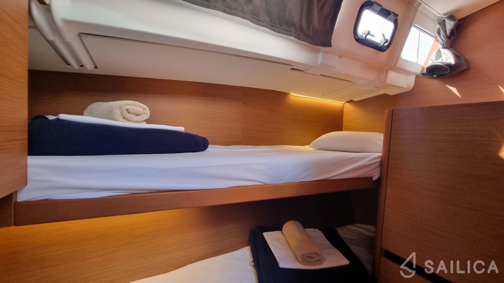 Sun Odyssey 490 - Yacht Charter Sailica