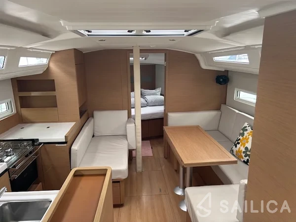 Sun Odyssey 410 - Yacht Charter Sailica