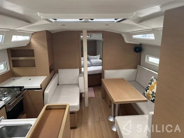 Sun Odyssey 410 - Yacht Charter Sailica