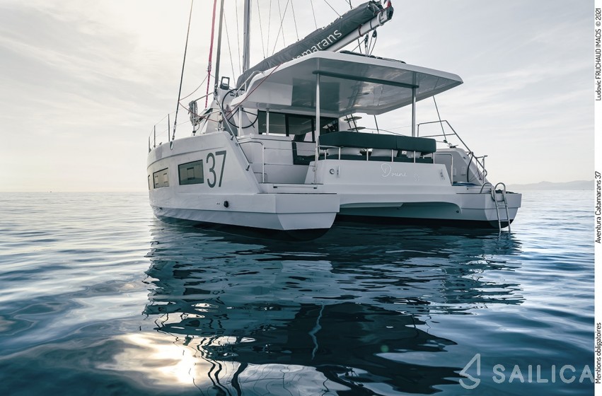 Aventura 37 - Yacht Charter Sailica