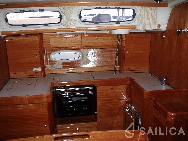 Bavaria 46 Cruiser - Yacht Charter Sailica