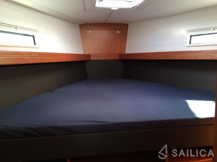 Bavaria Cruiser 41 - Yacht Charter Sailica