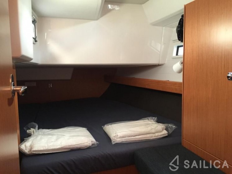 Bavaria Cruiser 41 - Yacht Charter Sailica