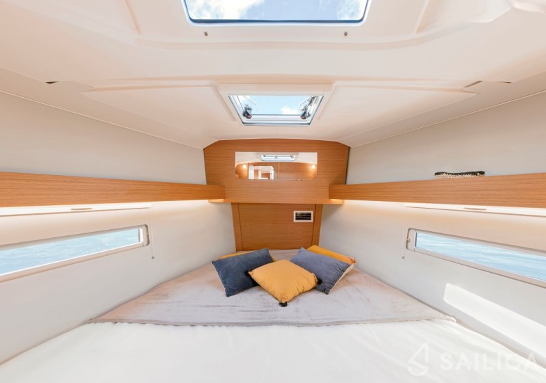 Dufour 390 - Yacht Charter Sailica