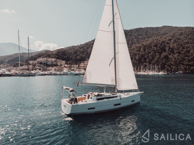 Dufour 390 - Yacht Charter Sailica