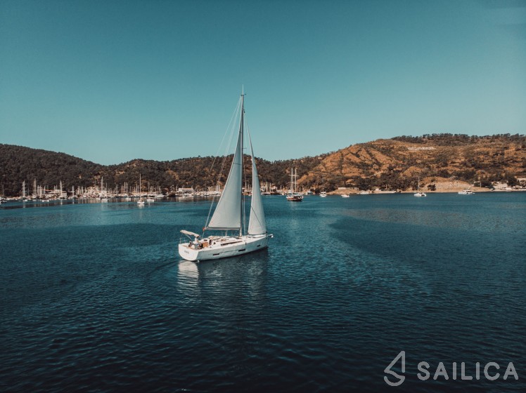 Dufour 390 - Yacht Charter Sailica