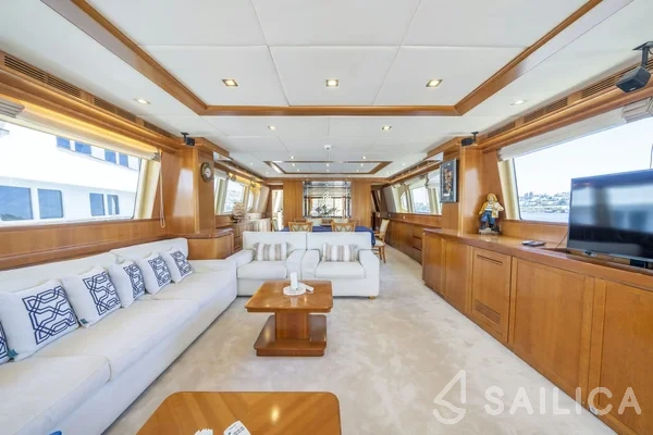 Falcon 115 - Yacht Charter Sailica