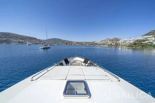 Falcon 115 - Yacht Charter Sailica