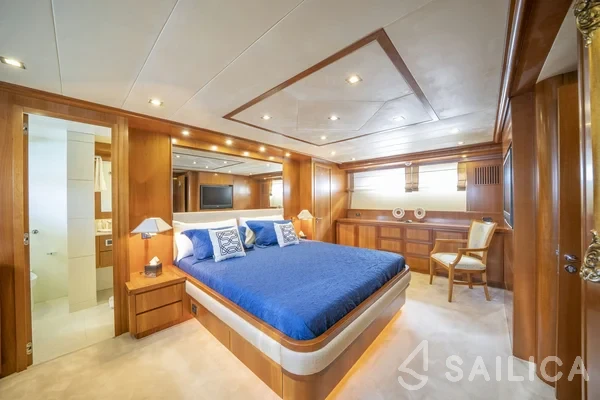Falcon 115 - Yacht Charter Sailica