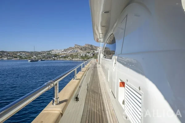 Falcon 115 - Yacht Charter Sailica