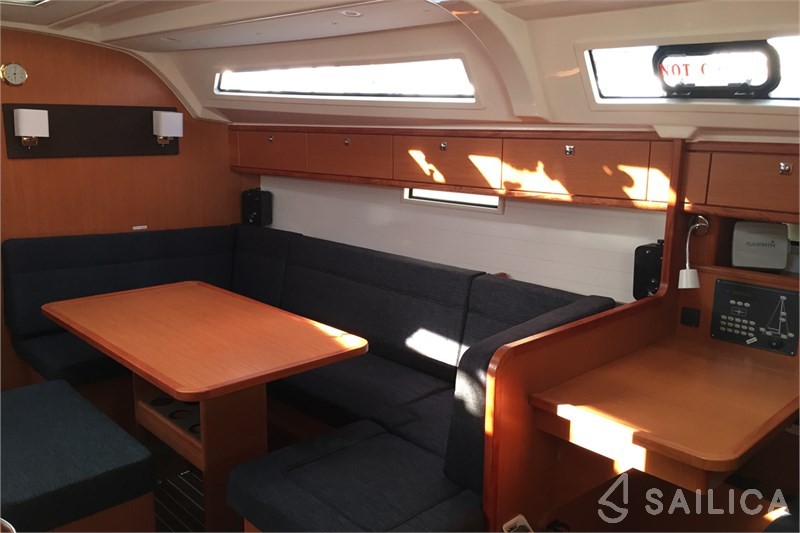 Bavaria Cruiser 41 - Yacht Charter Sailica