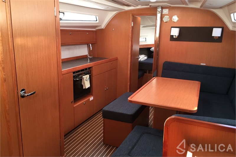 Bavaria Cruiser 41 - Yacht Charter Sailica