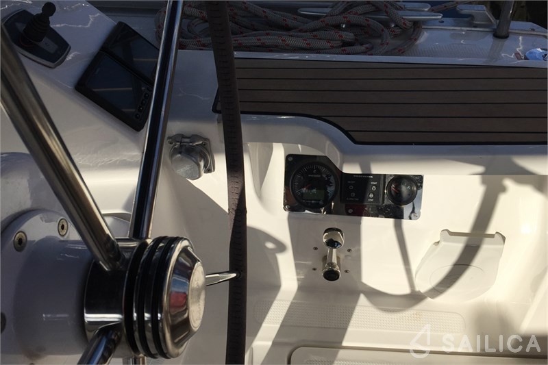 Bavaria Cruiser 41 - Yacht Charter Sailica