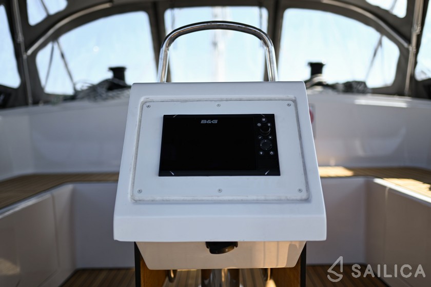 Bavaria C42 - Yacht Charter Sailica