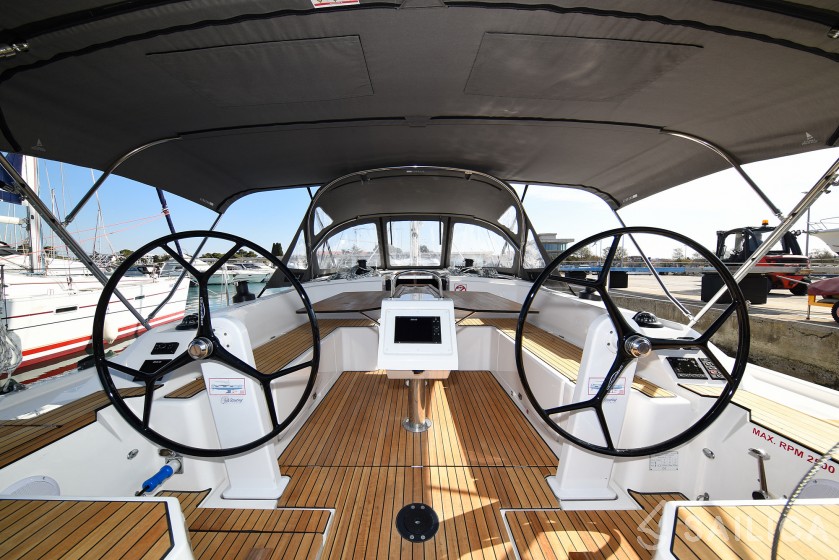 Bavaria C42 - Yacht Charter Sailica