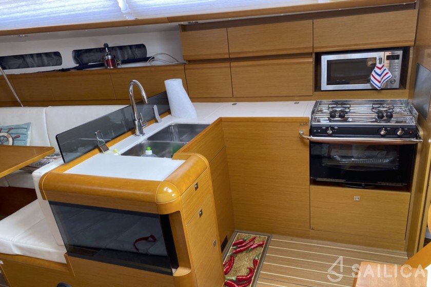 Sun Odyssey 439 - Yacht Charter Sailica