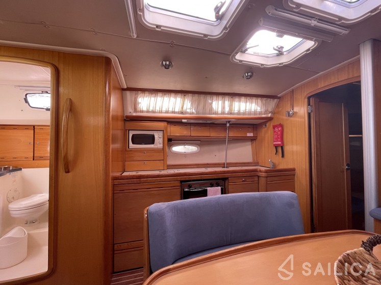 Bavaria 40 Cruiser - Yacht Charter Sailica