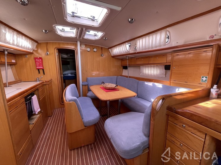 Bavaria 40 Cruiser - Yacht Charter Sailica