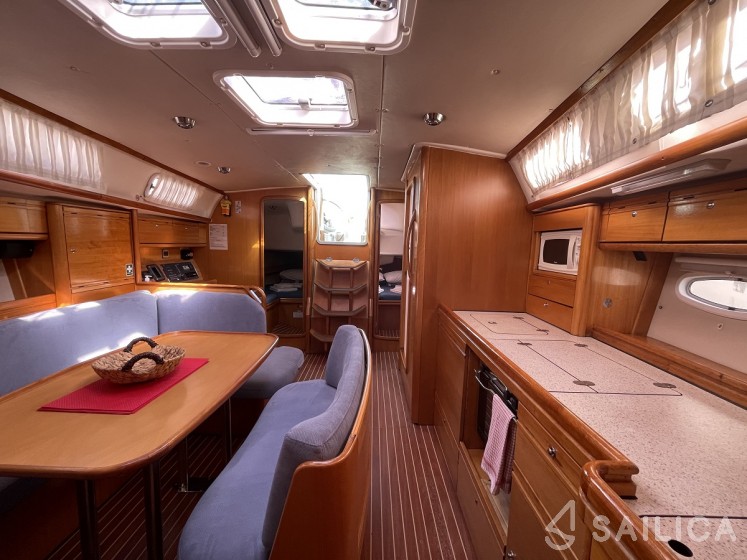 Bavaria 40 Cruiser - Yacht Charter Sailica