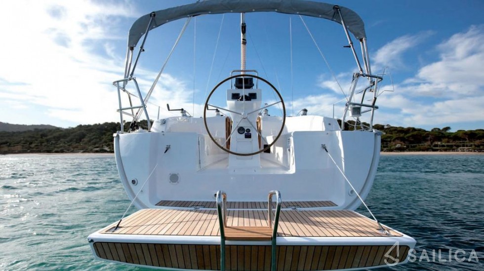 Bavaria 32 Cruiser - Yacht Charter Sailica