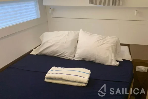 Lagoon 40 - Yacht Charter Sailica