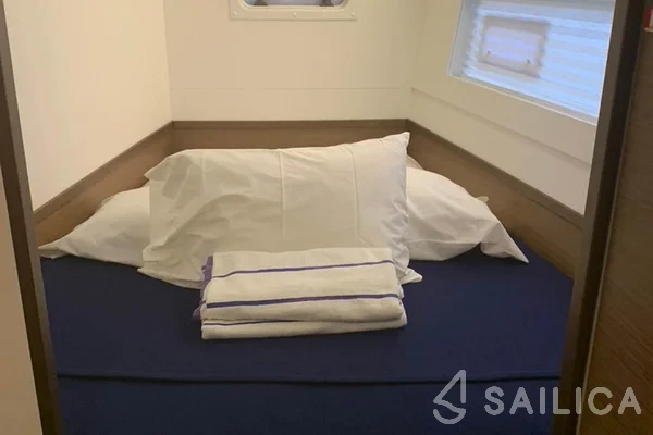 Lagoon 40 - Yacht Charter Sailica