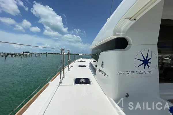 Lagoon 40 - Yacht Charter Sailica
