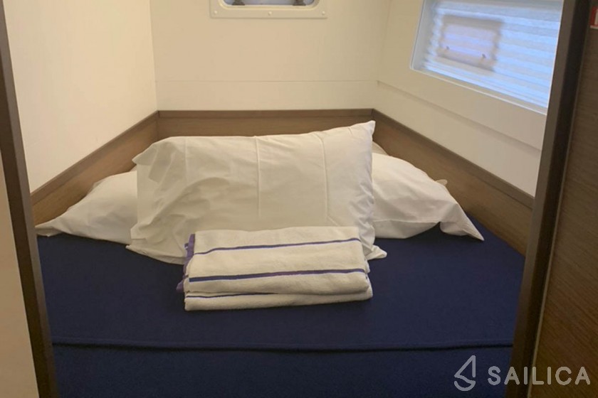 Lagoon 40 - Yacht Charter Sailica