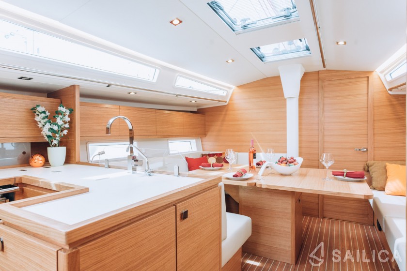 Salona 46 - Yacht Charter Sailica