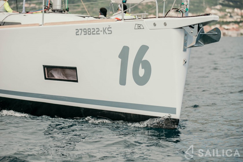 Salona 46 - Yacht Charter Sailica