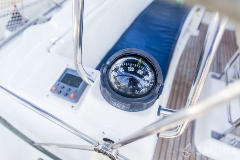 Bavaria 43 Cruiser - Yacht Charter Sailica