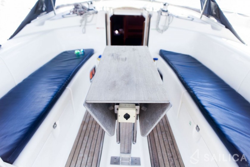 Bavaria 43 Cruiser - Yacht Charter Sailica
