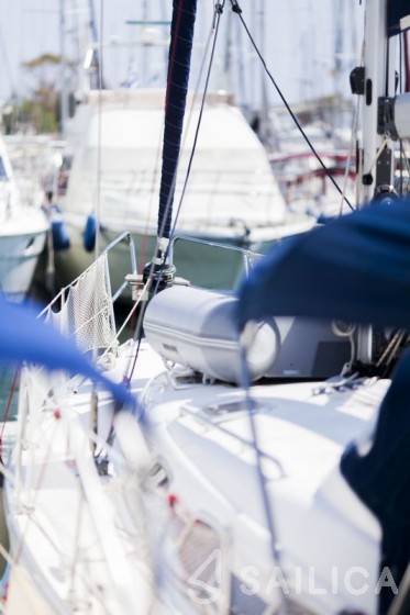 Bavaria 43 Cruiser - Yacht Charter Sailica