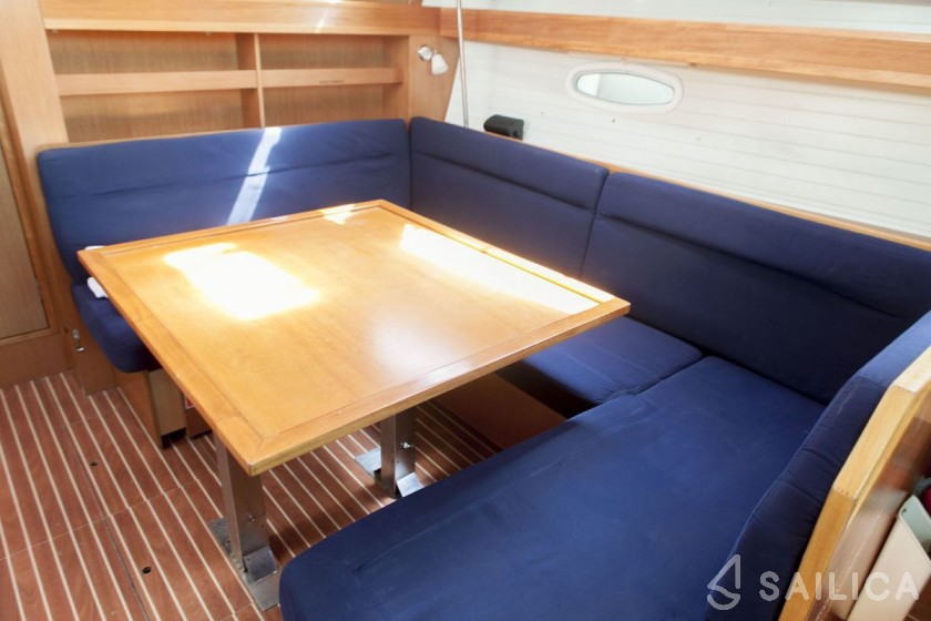 Bavaria 43 Cruiser - Yacht Charter Sailica