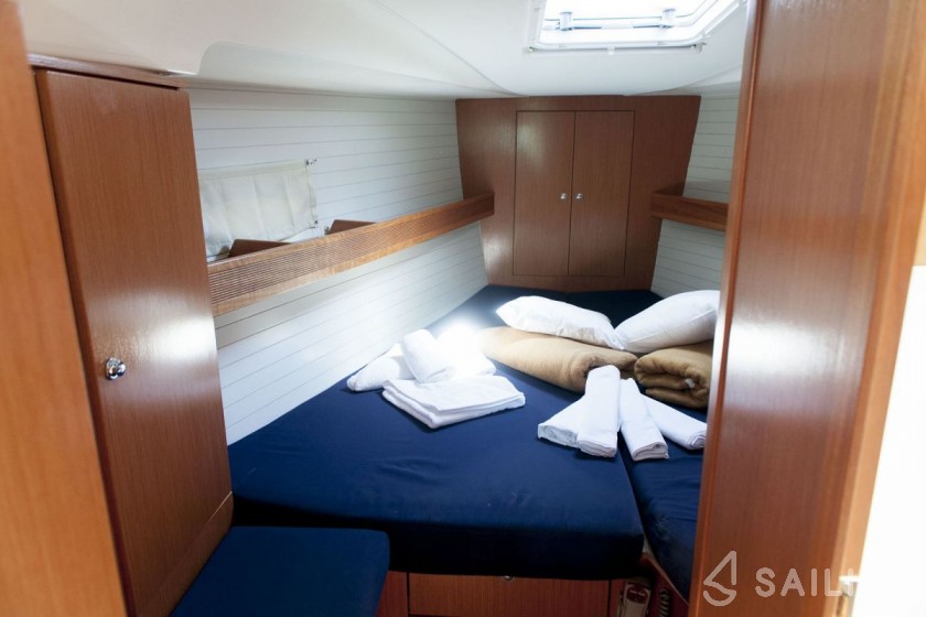 Bavaria 43 Cruiser - Yacht Charter Sailica
