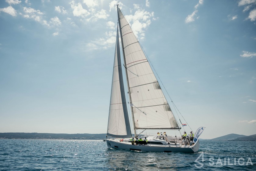 Salona 46 - Yacht Charter Sailica