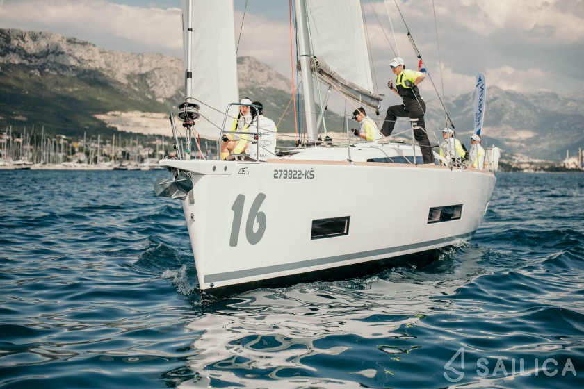 Salona 46 - Yacht Charter Sailica