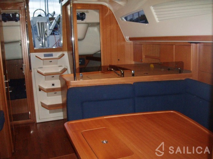 Elan 384 Impression - Yacht Charter Sailica