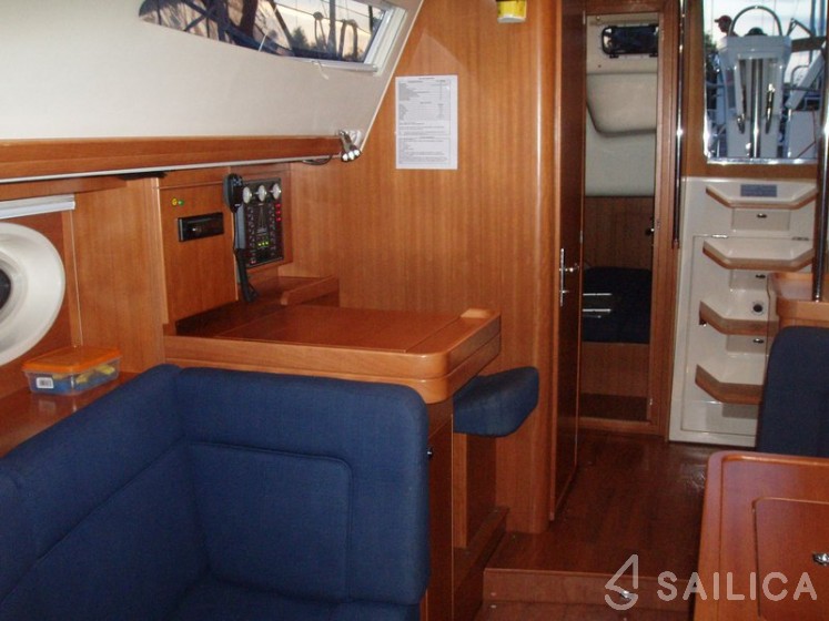 Elan 384 Impression - Yacht Charter Sailica