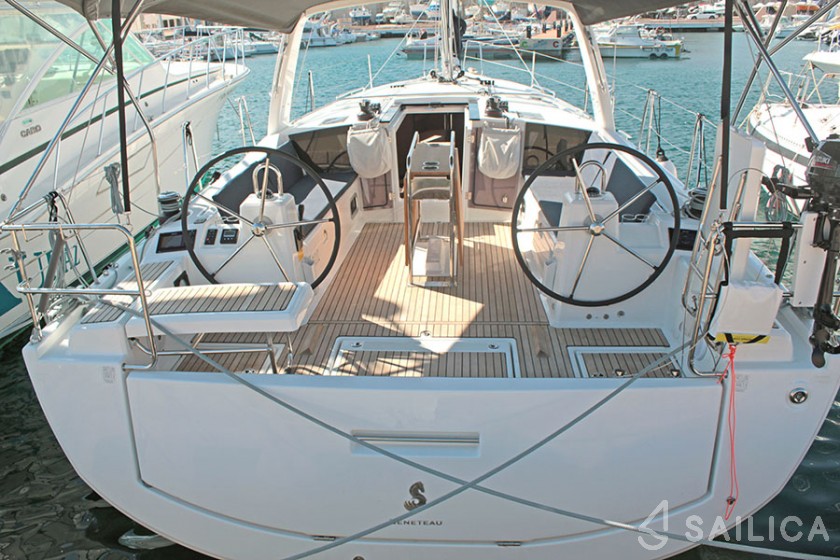 Oceanis 41.1 - Yacht Charter Sailica