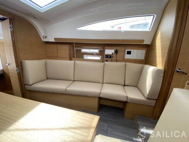 Elan Impression 40.1 - Yacht Charter Sailica