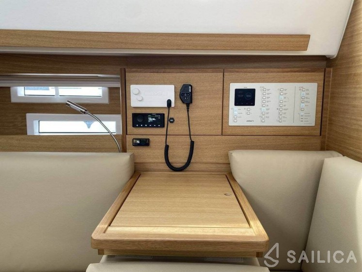 Elan Impression 40.1 - Yacht Charter Sailica