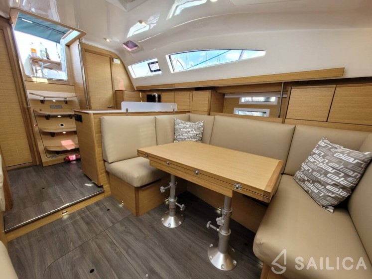 Elan Impression 40.1 - Yacht Charter Sailica