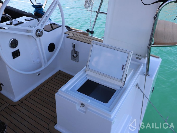 Elan Impression 40.1 - Yacht Charter Sailica