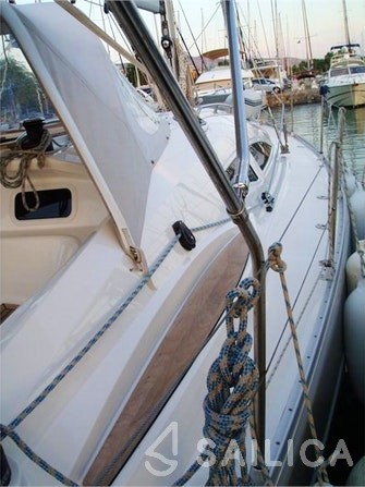 Elan 384 Impression - Yacht Charter Sailica
